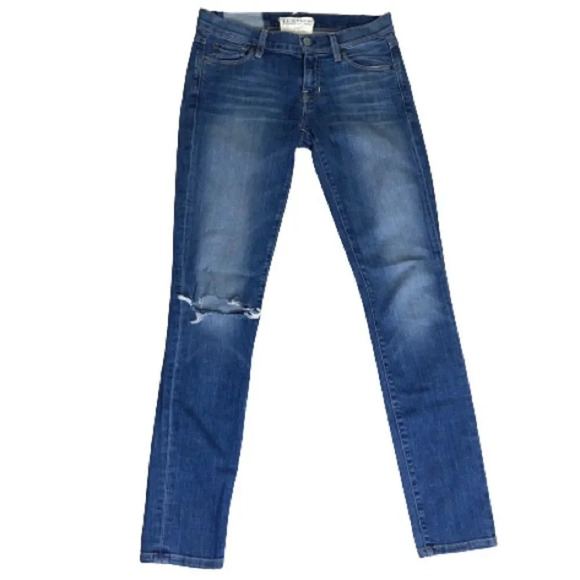 Elizabeth & James Distressed Skinny Jeans - Picture 1 of 13